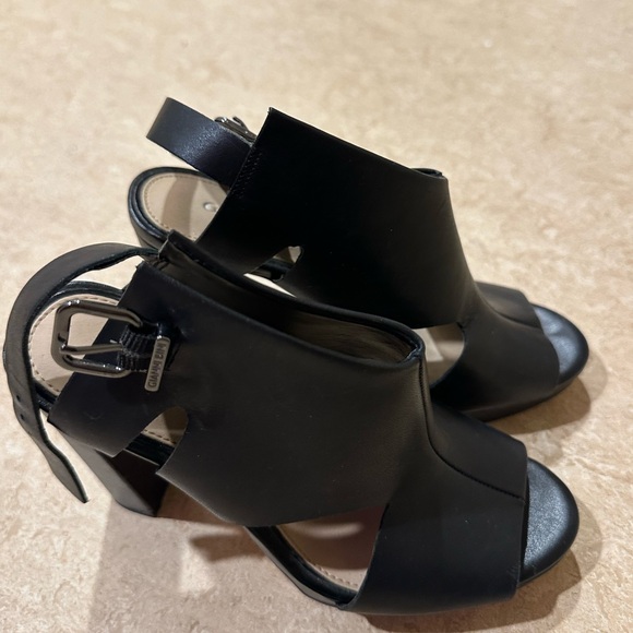 Gianni Bini Black Block Wedge Heels - Picture 7 of 10